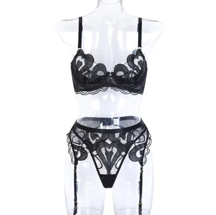 AlluraOneâ„¢ Set Of Mesh Embroidered Lingerie